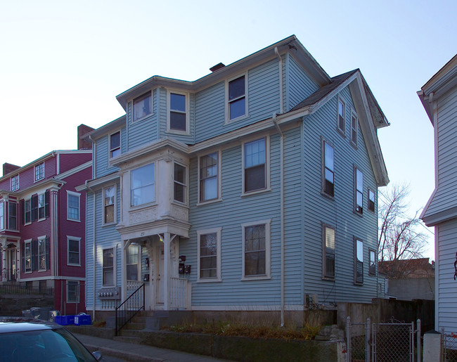 251 Pine St in Fall River, MA - Building Photo - Building Photo