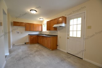 2215 Webster Ave in Joliet, IL - Building Photo - Building Photo