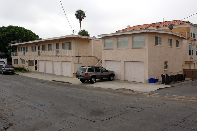 147 Whiting St in El Segundo, CA - Building Photo - Building Photo