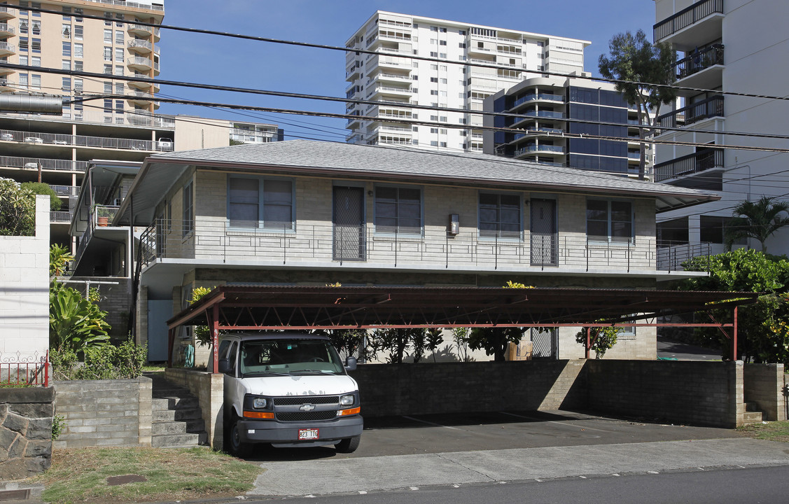 1552 Thurston Ave in Honolulu, HI - Building Photo