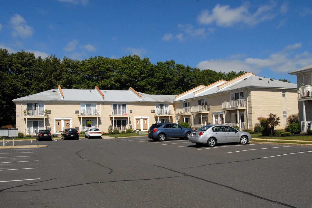 Kentwood Village Brick, NJ Apartments