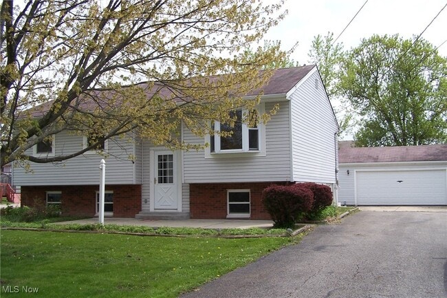 property at 15681 Oakdale St