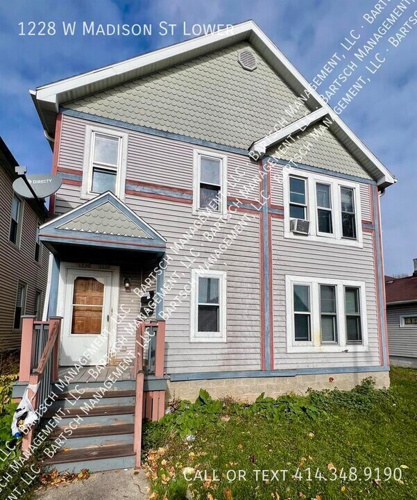 1228 W Madison St in Milwaukee, WI - Building Photo
