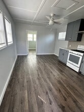 5107 Hutchinson Rd in Sebastopol, CA - Building Photo - Building Photo