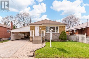 114 Canlish Rd in Toronto, ON - Building Photo