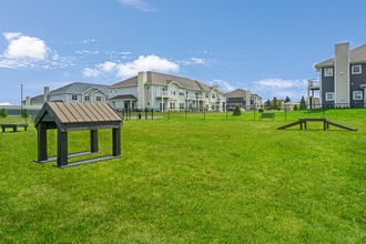 High Bluff at Creekwood Crossing in Menomonee Falls, WI - Building Photo - Building Photo