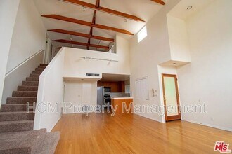 710 Ocean Park Pl S in Santa Monica, CA - Building Photo - Building Photo