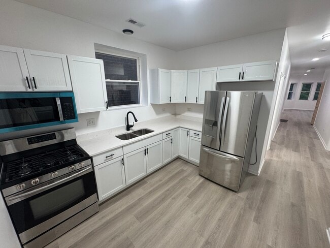 property at 8044 S Maryland Ave