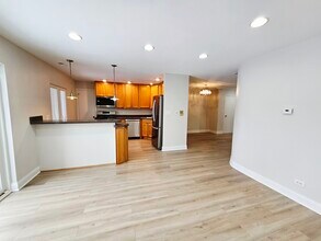 1550 Sandpebble Dr in Wheeling, IL - Foto de edificio - Building Photo