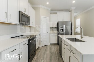 9644 Little Bluestem Dr in Land O Lakes, FL - Building Photo - Building Photo