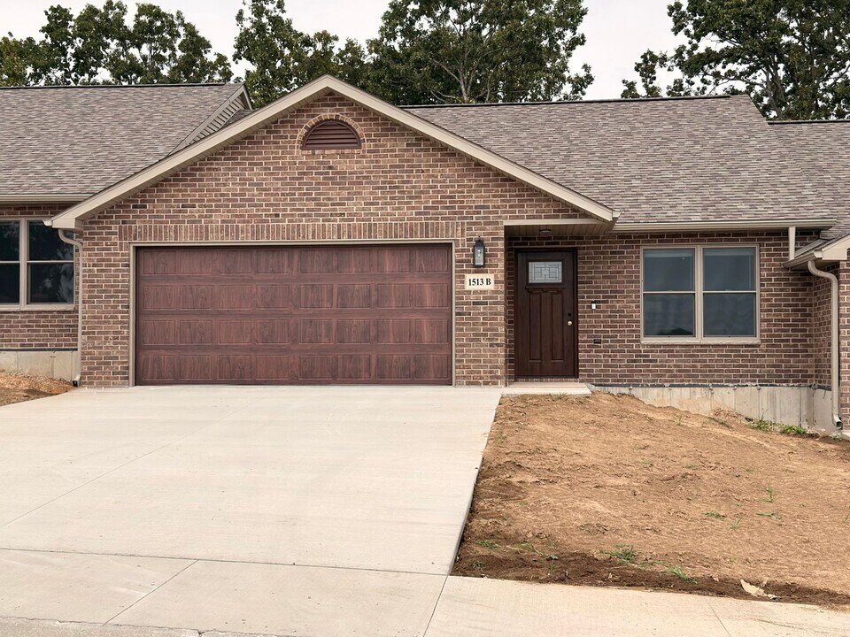 1513 St Marias St in Rolla, MO - Building Photo