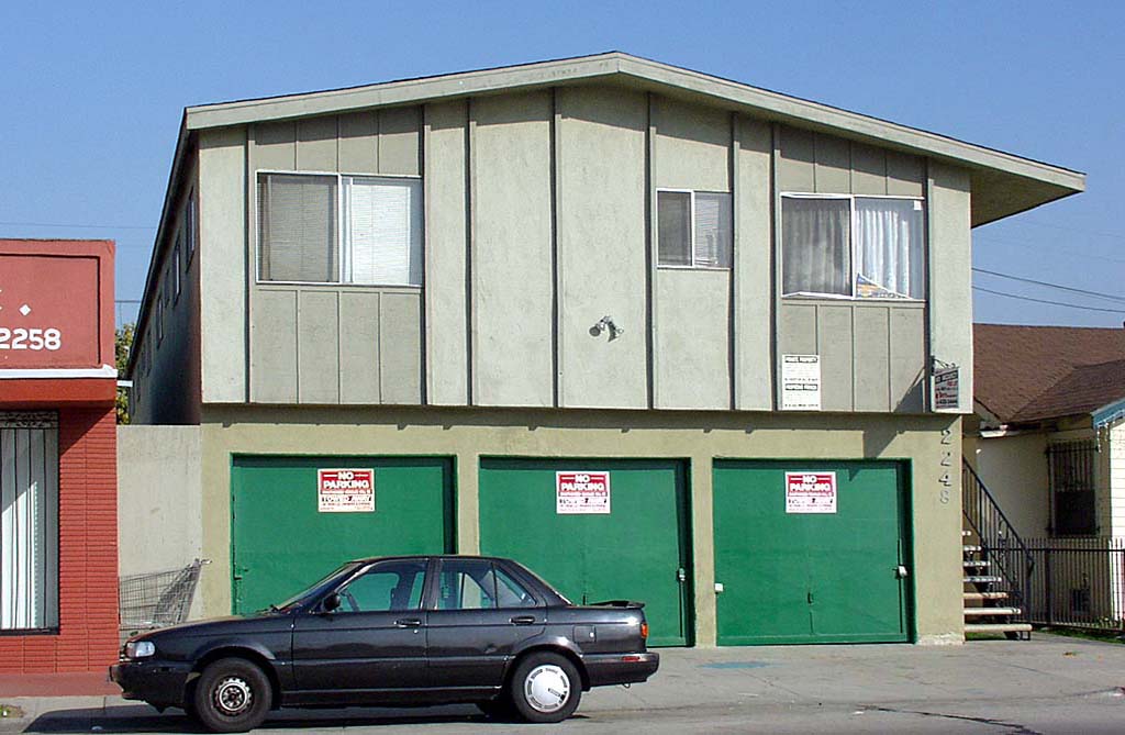 2248 Atlantic Blvd in Long Beach, CA - Building Photo