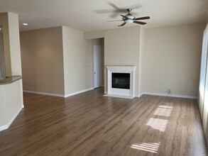 10427 Silverwood Rd in Apple Valley, CA - Building Photo - Building Photo