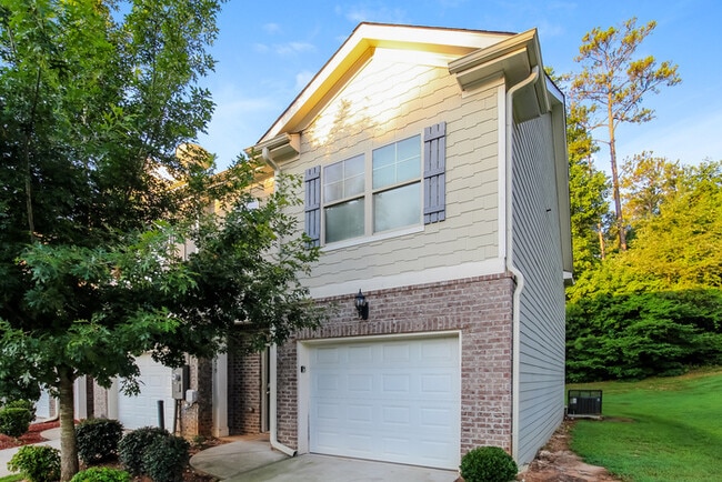 3279 Pennington Dr