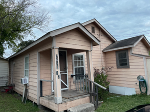 7625 1/2 Sherman St in Houston, TX - Building Photo - Building Photo