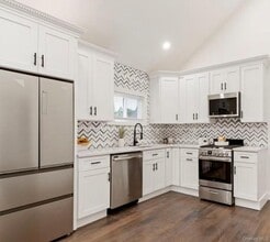 455 Clayton St in Central Islip, NY - Building Photo - Building Photo