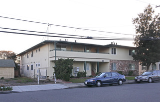 1565 Main St Apartments