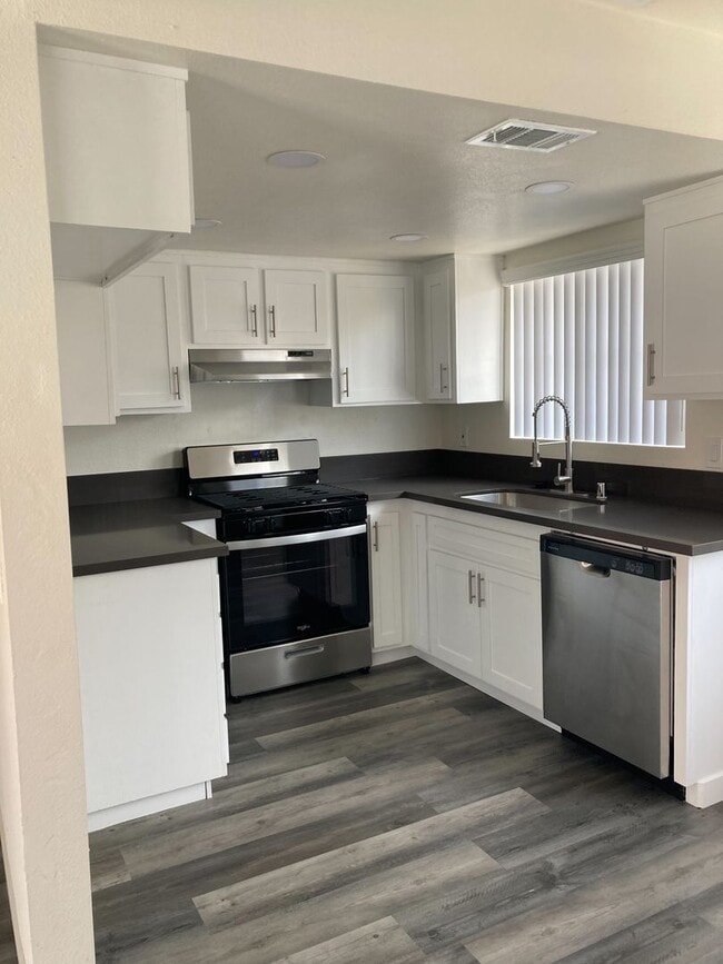 property at 170 S Van Buren St