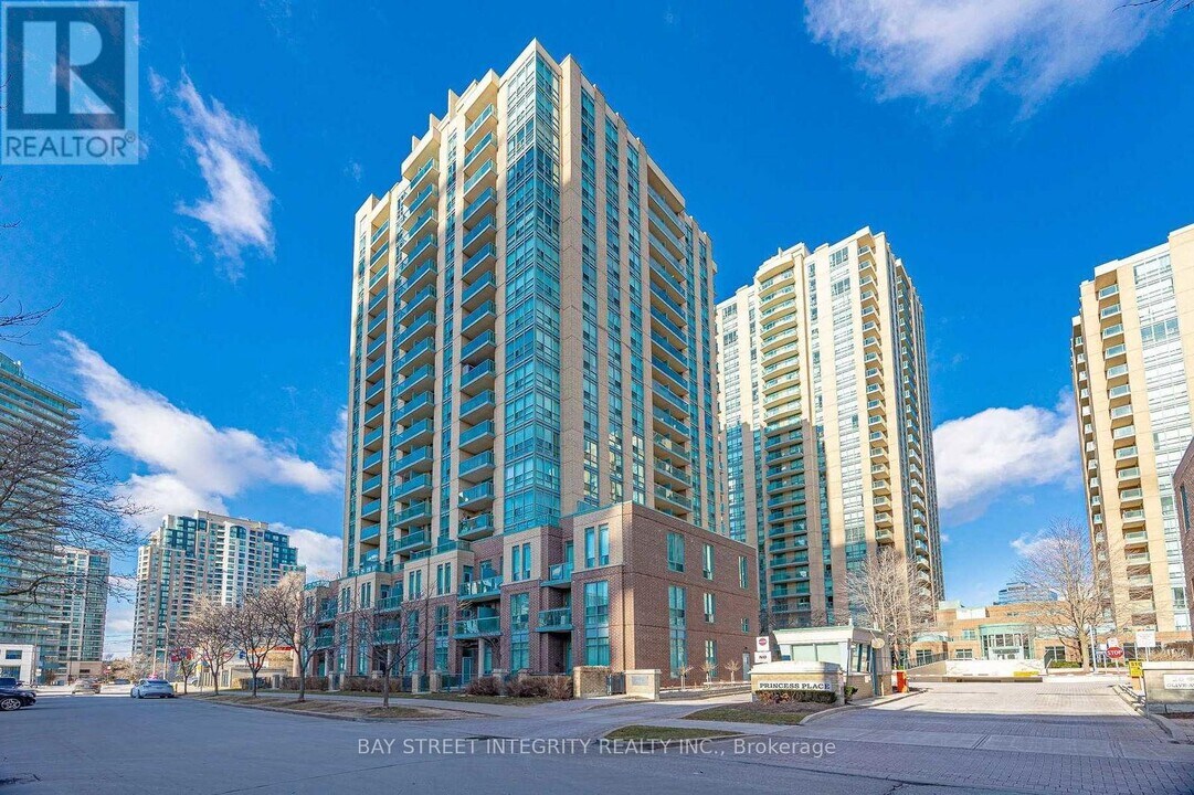 808-820 OLIVE Ave in Toronto, ON - Building Photo