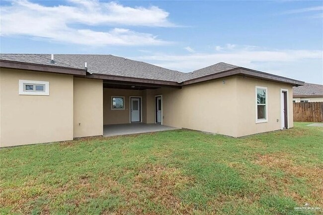 21 Liverpool Dr in Edinburg, TX - Building Photo - Building Photo
