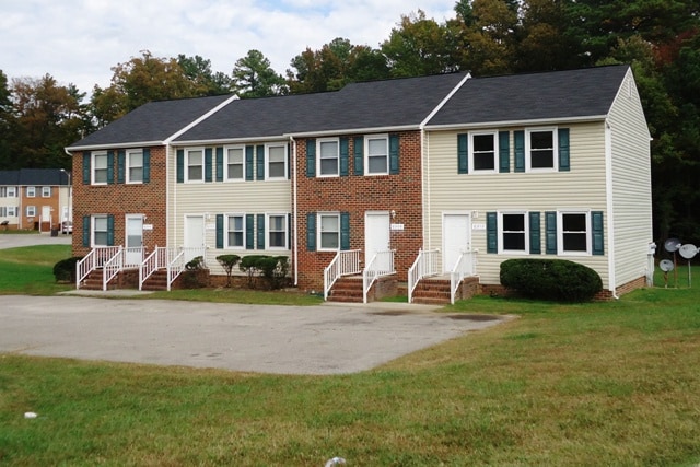 property at 6345 Commons Ct