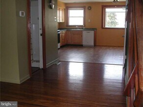 358 Krams Ave in Philadelphia, PA - Building Photo - Building Photo