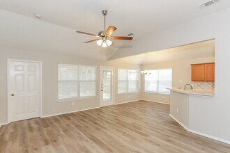 1302 Hidden Glade Dr in Mansfield, TX - Building Photo - Building Photo