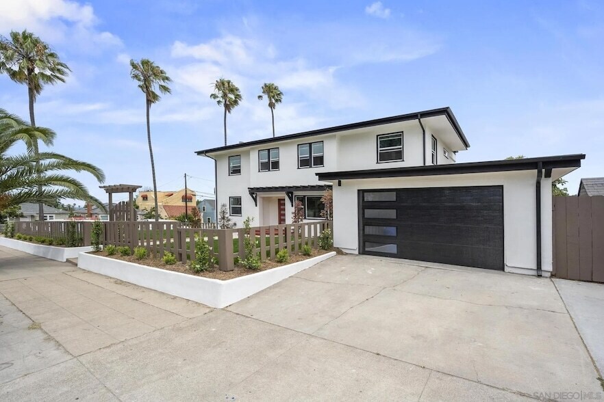 4420 Voltaire St in San Diego, CA - Foto de edificio