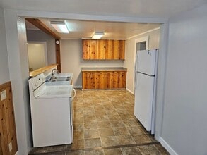 2112 3rd St in La Grande, OR - Building Photo - Building Photo