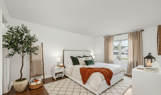 One Park Plaza Apartments