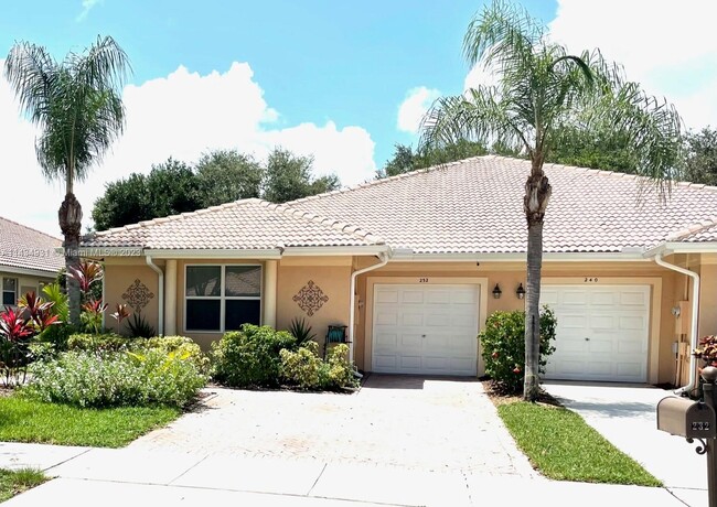 232 W Coral Trace Cir in Delray Beach, FL - Building Photo - Building Photo