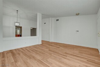 904 Ambusher St in Henderson, NV - Building Photo - Building Photo