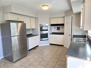 3268 Waterford Park in Lexington, KY - Building Photo - Building Photo