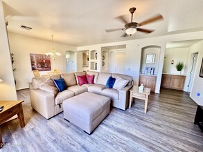 3131 E Legacy Dr in Phoenix, AZ - Foto de edificio - Building Photo