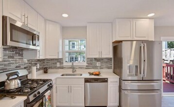 12304 Field Lark Ln in Fairfax, VA - Building Photo - Building Photo