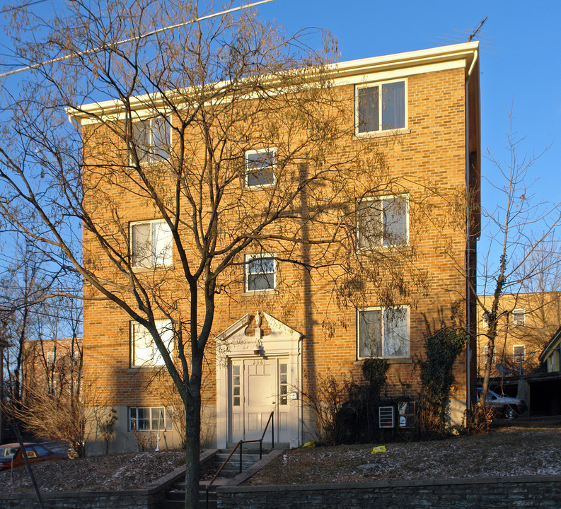 2361 Ravine St in Cincinnati, OH - Building Photo