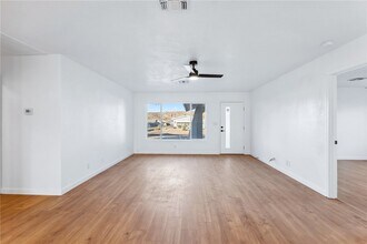 590 Holly St in Bullhead City, AZ - Building Photo - Building Photo