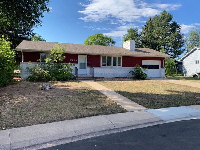 1328 Fairview Dr in Fort Collins, CO - Building Photo - Building Photo