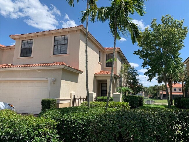 7515 Bristol Cir in Naples, FL - Building Photo - Building Photo