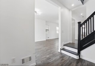 84 Chelsea Ave in Newark, NJ - Building Photo - Building Photo