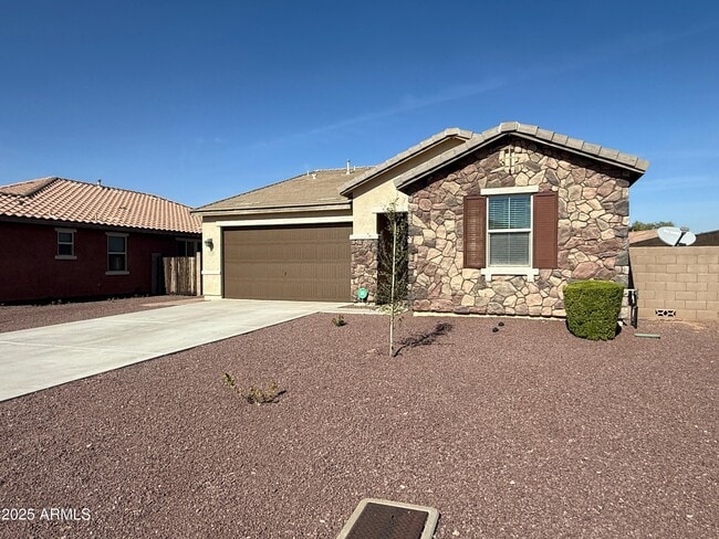 7516 W Darrel Rd in Phoenix, AZ - Building Photo - Building Photo