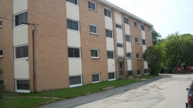 84 Evans in Halifax, NS - Building Photo