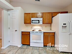 2827 Tuscarora Tr in Middleburg, FL - Building Photo - Building Photo