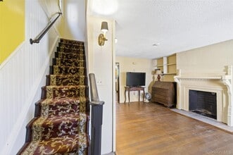 17 E Parmenter St in Newburgh, NY - Building Photo - Building Photo