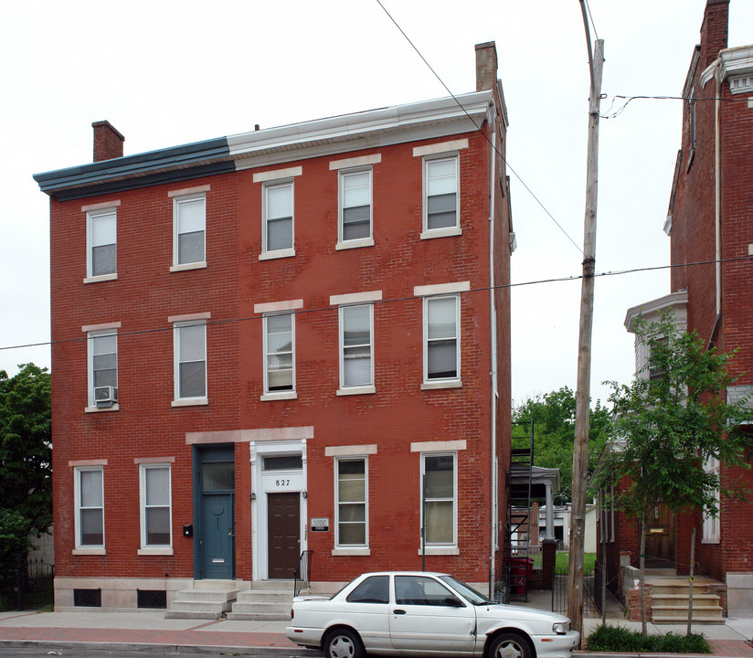 827 Dekalb St in Norristown, PA - Building Photo