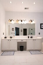 1639 Churchill Ln in Mansfield, TX - Foto de edificio - Building Photo