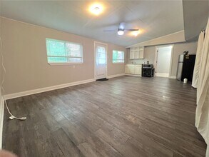 14031 Duncannon Dr in Houston, TX - Building Photo - Building Photo