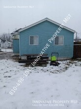 1124 W Bergin Ave in Flint, MI - Building Photo - Building Photo