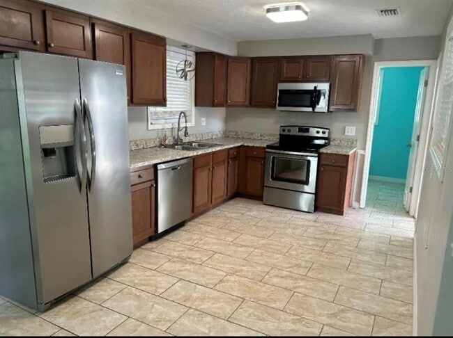 1431 SE 42nd Pl in Gainesville, FL - Building Photo - Building Photo