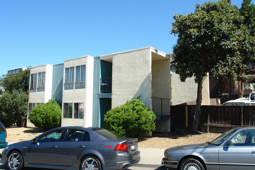 275 Ridgeway Ave in Oakland, CA - Foto de edificio